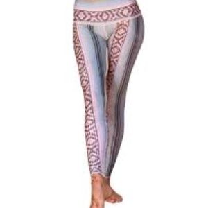 Teeki Border town blue hot pant leggings